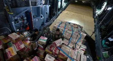 Pemberangkatan bantuan logistik kemanusiaan untuk korban bencana gempa bumi di NTT dari Pangkalan TNI AU Halim Perdanakusuma