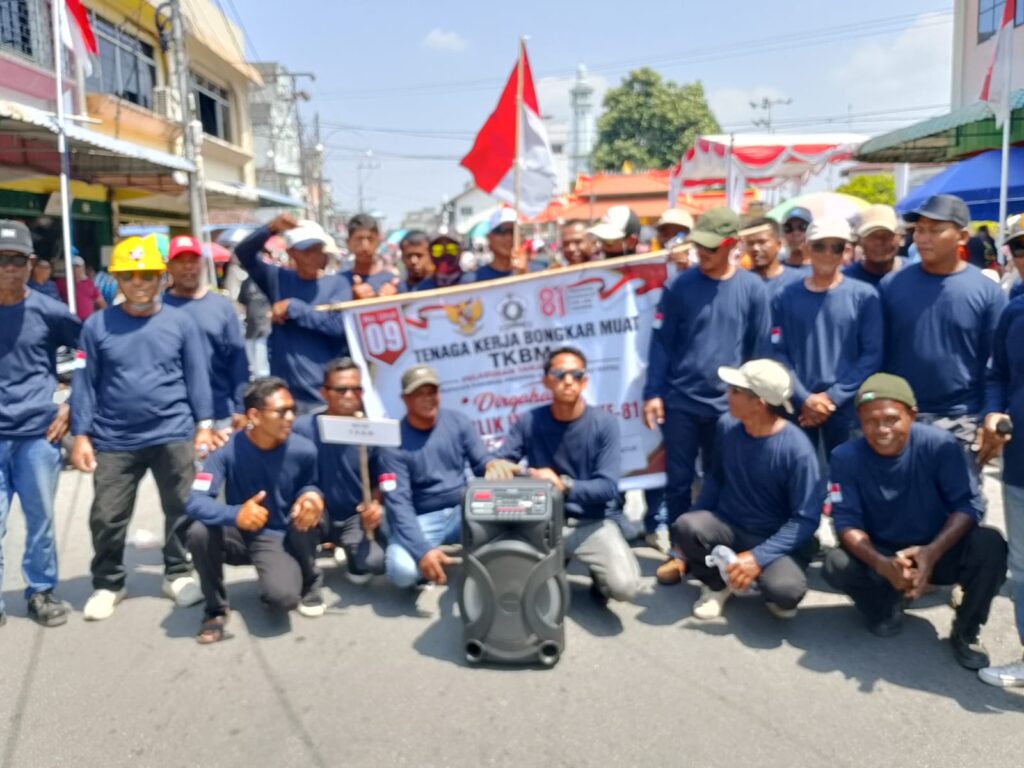 Peserta Karnaval HUT ke 81 RI di Kundur