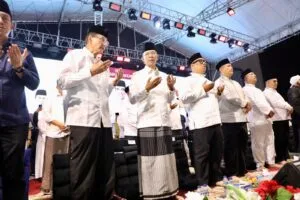 Ribuan jemaah menghadiri Kepri Bersalawat 3 di Masjid Agung Raja Hamidah Batam Centre