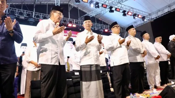Ribuan jemaah menghadiri Kepri Bersalawat 3 di Masjid Agung Raja Hamidah Batam Centre