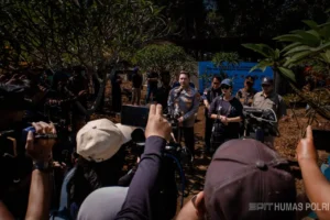 Cari Penyebab Kematian Sutrimo, Polri Gelar Ekshumasi