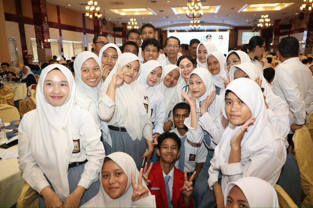 Wujudkan Mimpi Anak Pulau Kuliah di Kampus Top, Pemko Batam Salurkan Beasiswa Prioritas