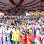 Wali Kota Batam Amsakar Achmad dan Wakil Wali Kota Li Claudia Chandra menerima suara hati anak di Dataran Engku Putri