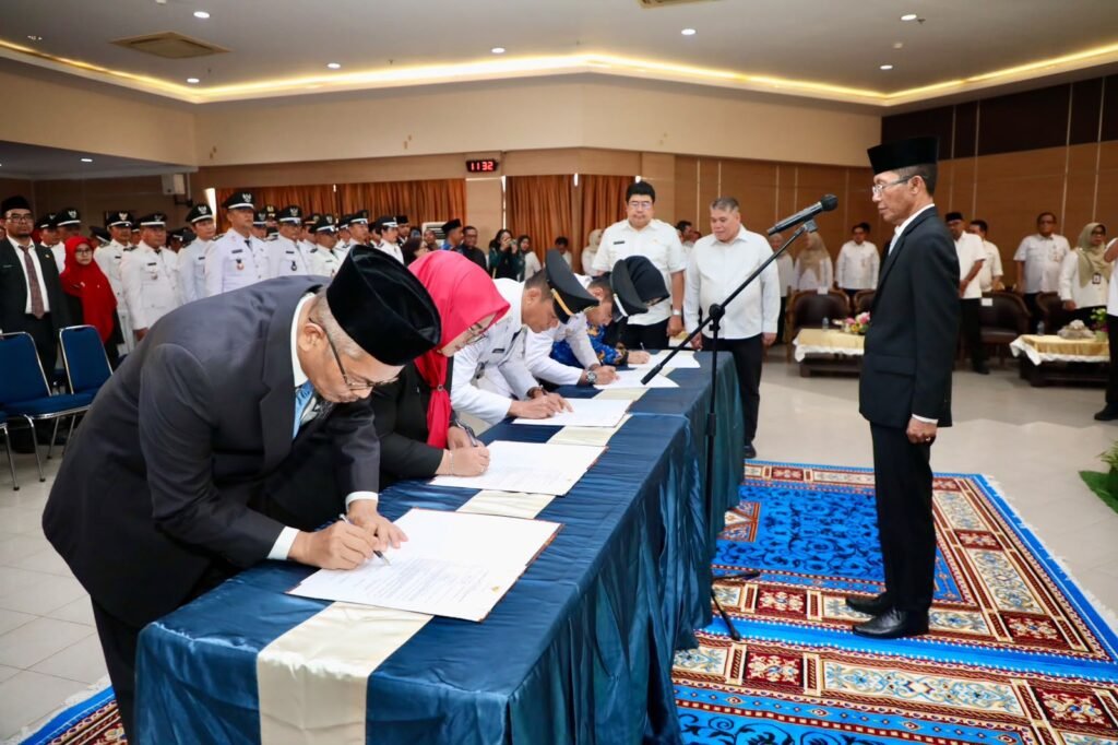 Lantik 311 Pejabat Pemko Batam, Amsakar Achmad Tekankan Integritas dan Larang Pungli