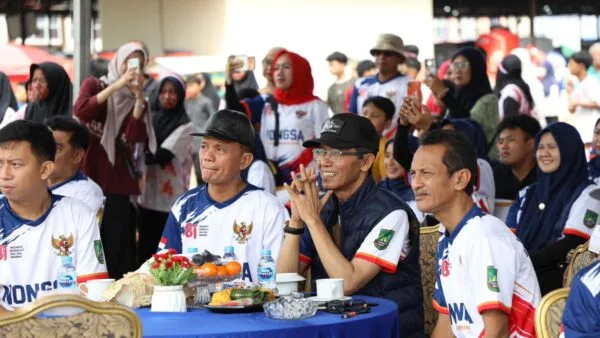 Wali Kota Batam Amsakar Achmad menghadiri kegiatan Nostalgia di Nongsa di Ruko Summerland Batu Besar