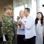 Wali Kota Batam Amsakar Achmad menyambut Panglima TNI Jenderal Agus Subiyanto di Bandara Hang Nadim