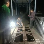 Pekerjaan perbaikan lantai ponton Pelabuhan Kundur Utara oleh BUP Karimun