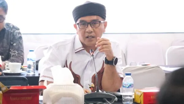 Sekretaris Komisi II DPRD Kepri Wahyu Wahyudin memberikan keterangan terkait moratorium izin tambang dan sawit di Lingga
