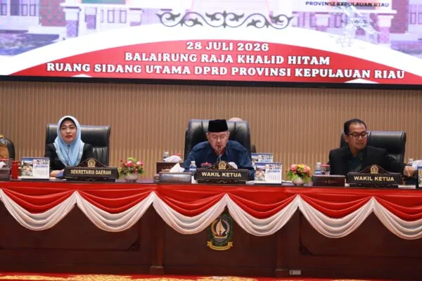 Tanggapi Fraksi DPRD, Sekda Misni Tegaskan Penguatan Biosekuriti dan Pengawasan Aset Ternak di Kepri
