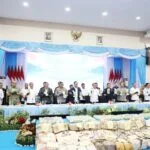 Wali Kota Batam Amsakar Achmad di Polda Kepri terkait pengungkapan 800 kg Ketamine