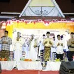 Wali Kota Batam Amsakar Achmad menghadiri Belakang Padang Bershalawat Jilid 2 di Lapangan Indra Sakti