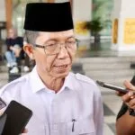 Wali Kota Batam Amsakar Achmad memberikan keterangan terkait pemulihan pasokan listrik PLN Batam pascagangguan