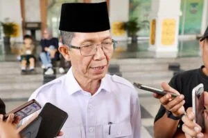 Wali Kota Batam Amsakar Achmad memberikan keterangan terkait pemulihan pasokan listrik PLN Batam pascagangguan